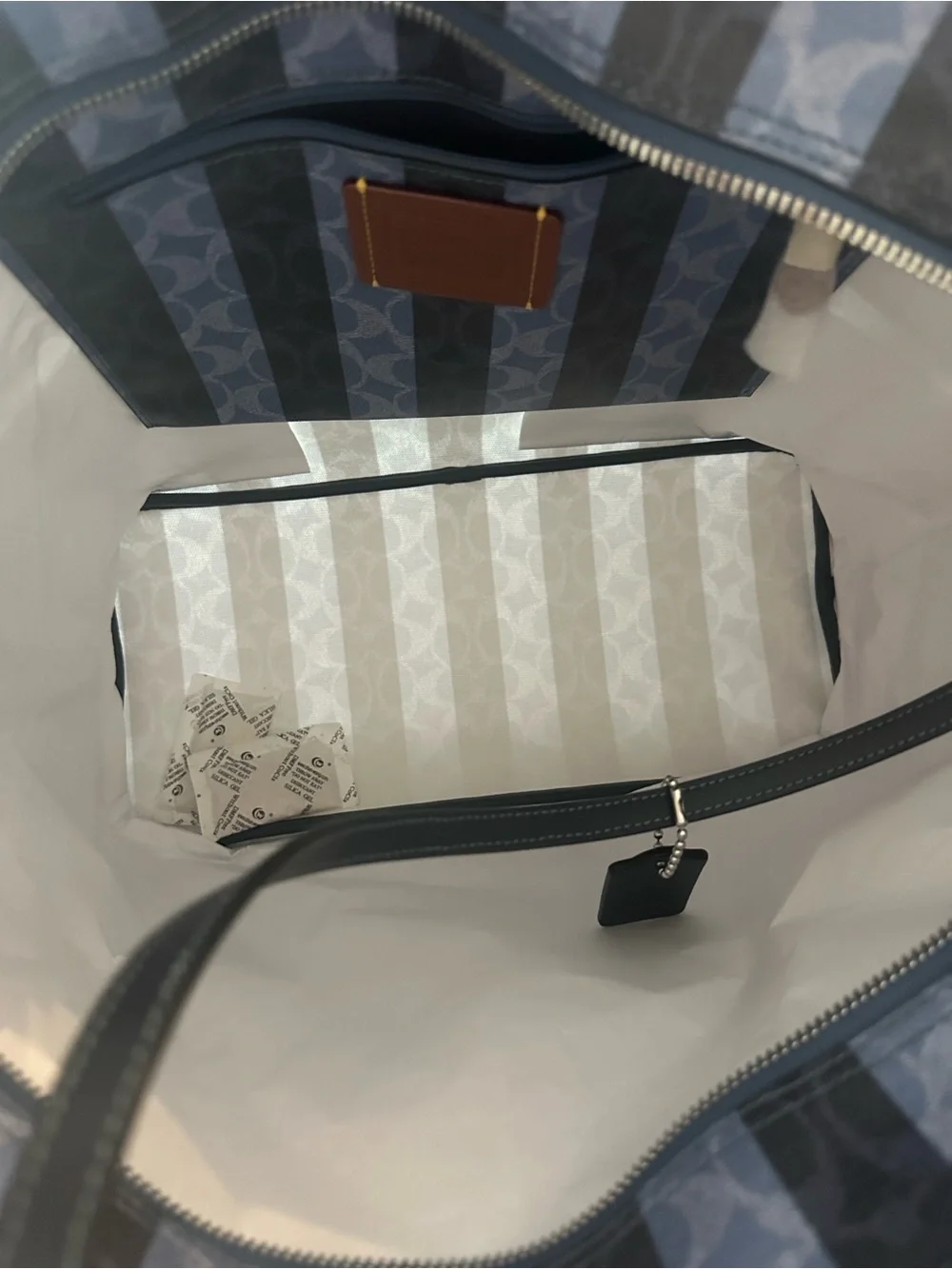 COACH SIGNATURE LARGE CITY TOTE DENIM WITH BLUE STRIPES PATTERN - Picture 8 of 9